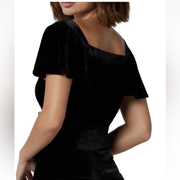 Joie Juniper Velvet Silk Blend Top Women's 2 Black Sweetheart Neck NWT - Picture 3 of 6